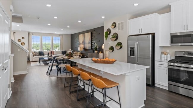 17 Harper Ln, Manalapan, NJ 07726 - photo 4