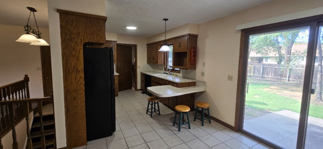 409 Oak Park Dr, McPherson, KS 67460 - photo 3