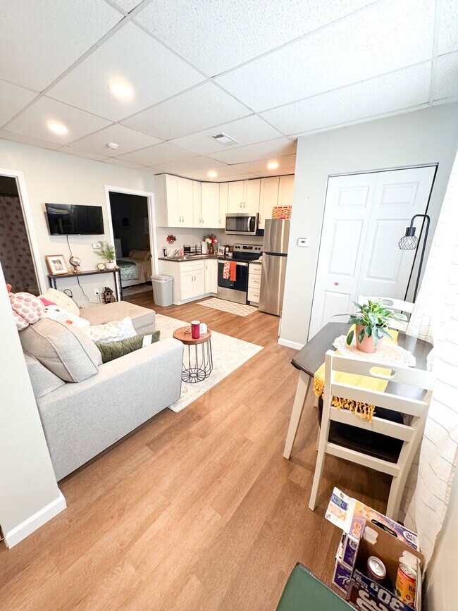 539 E Main St Unit 2, Carnegie, PA 15106