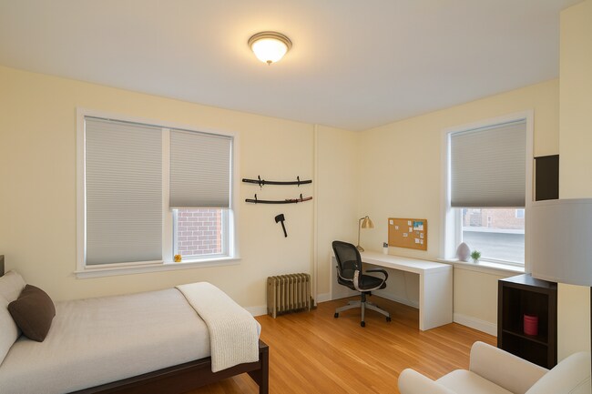 56 Egmont St unit 4, Brookline, MA 02446 - photo 2