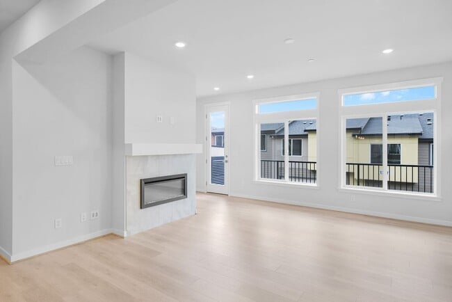 13216 NE 127th Way unit A, Kirkland, WA 98034 - photo 4