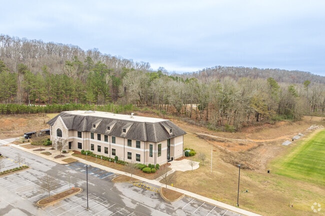 The Westminster School at Oak Mountain has a 9:1 student teacher ratio.