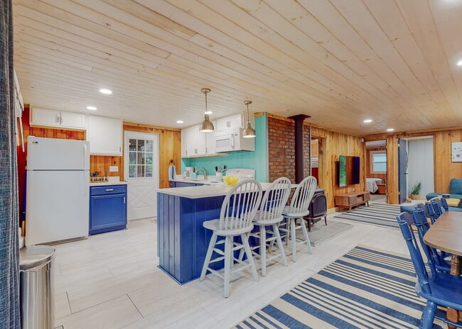 2 Kentwood Rd, Raymond, ME 04071 - photo 2