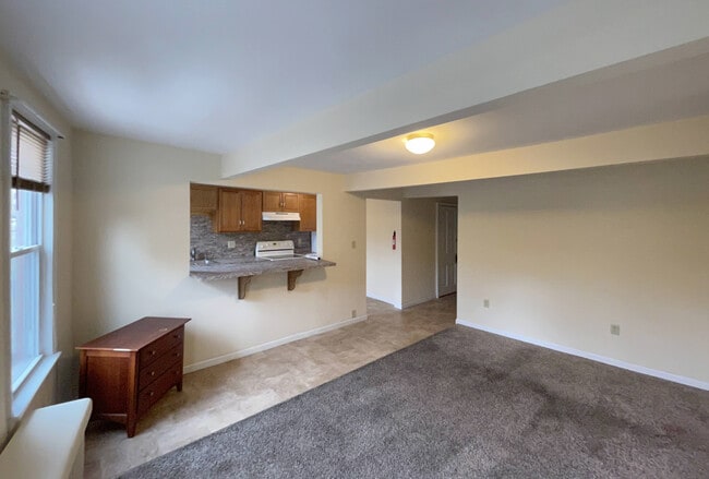 315 Laurel Blvd unit 2, Pottsville, PA 17901 - photo 4