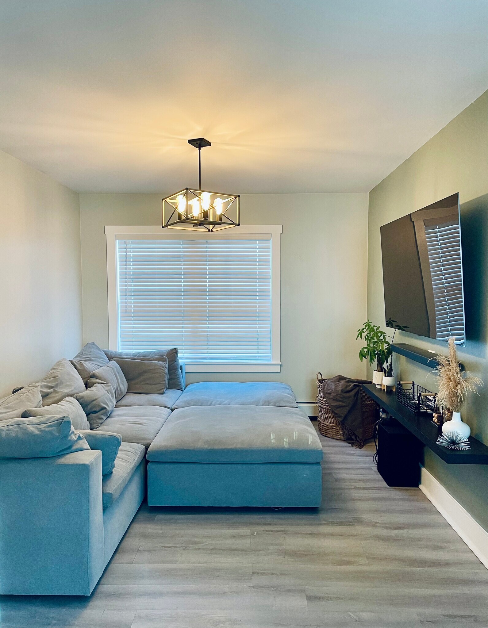 31 Pennsylvania Ave unit Affluent lifestyle, Providence, RI 02905 - photo 1