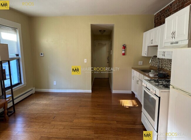 149 Meridian St unit 4, Boston, MA 02128 - photo 3