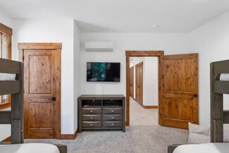 89192 Us-26 Unit ID1223593P, Government Camp, OR 97028