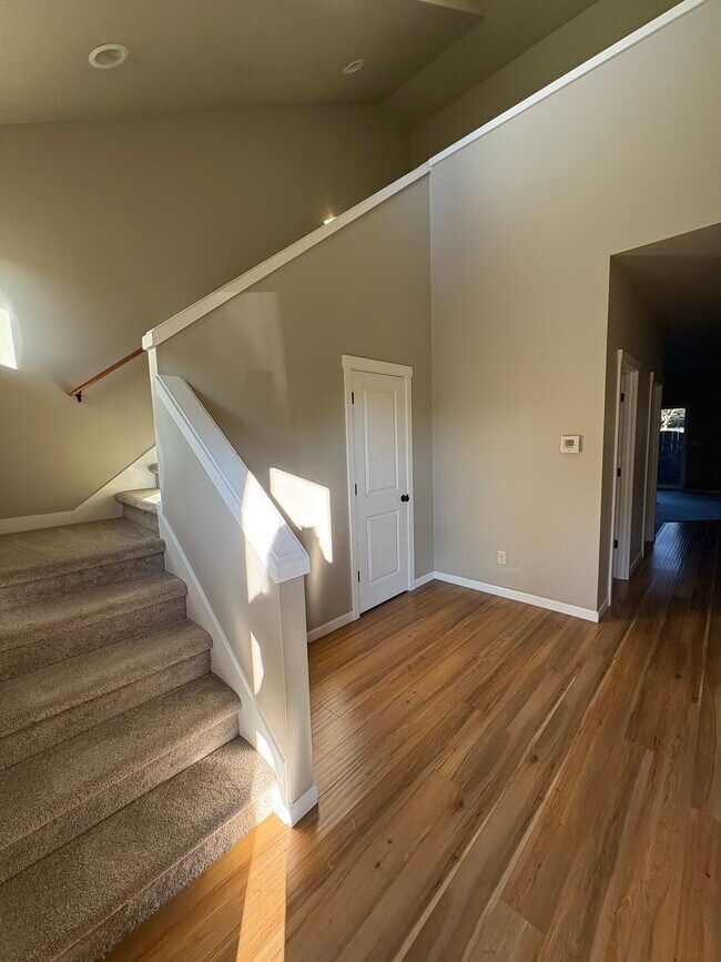 1926 NW Kale Way, McMinnville, OR 97128 - photo 3