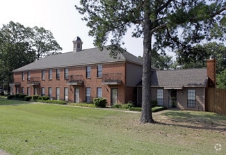 1875 Camberley Cir, Memphis, TN 38119