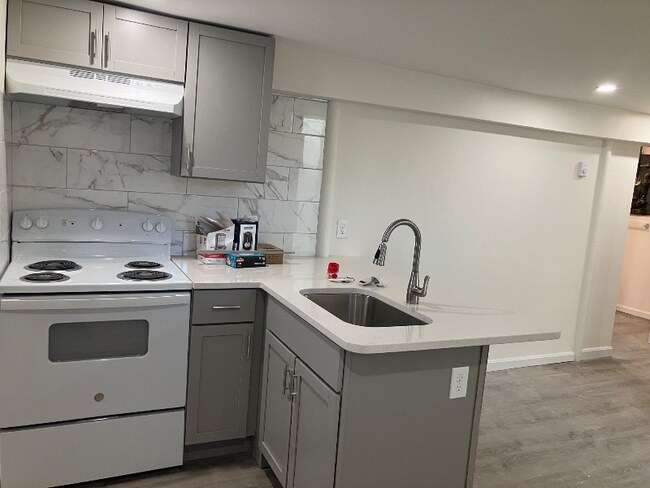 622 Cummins Hwy, Mattapan, MA 02126 - photo 3