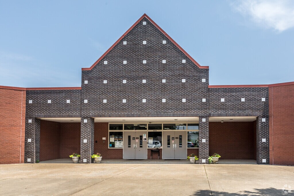 Highland Oaks Elementary School serves students in Southern Shelby County.