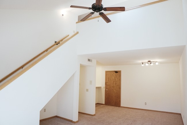 Oakbridge Court Apartments, Madison, WI 53717 - photo 7