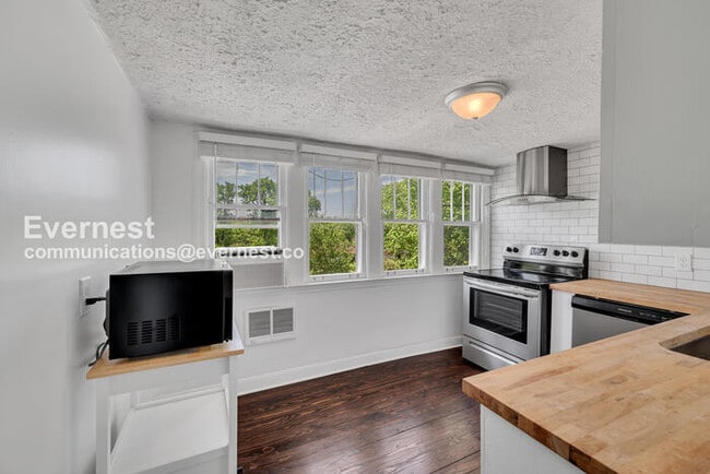 142 Gordon Terrace unit b, Nashville, TN 37207 - photo 3