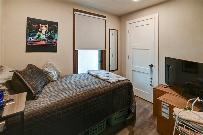 205 S Fair Oaks Ave unit 205 South Fair Oaks, Madison, WI 53704 - photo 4