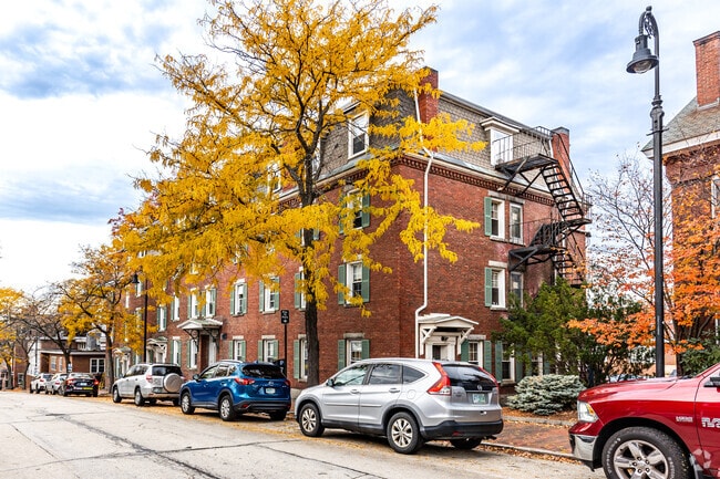 There are many multi-family housing options in Downtown Manchester.