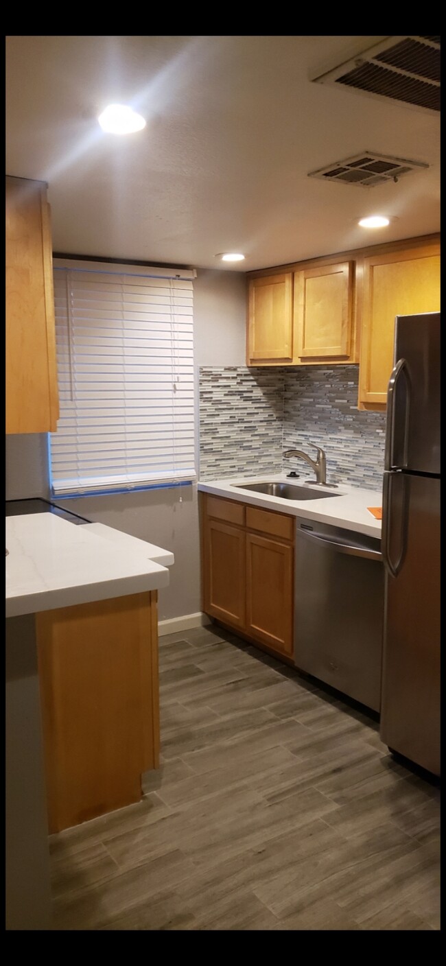 12440 N 20th St Unit 115, Phoenix, AZ 85022