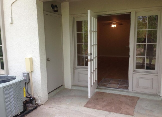 5903 Kingsford Rd unit 5903 KINGSFORD RD 3, Springfield, VA 22152 - photo 2