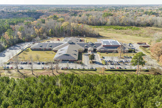 Carrollton Elementary nurtures creativity by empowering students through engaging learning.