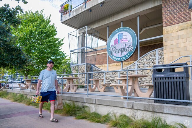 People's Food Co-op in downtown Rochester offers organic groceries and locally sourced products.
