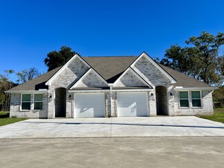 565 S 28th St Unit B, Nederland, TX 77627