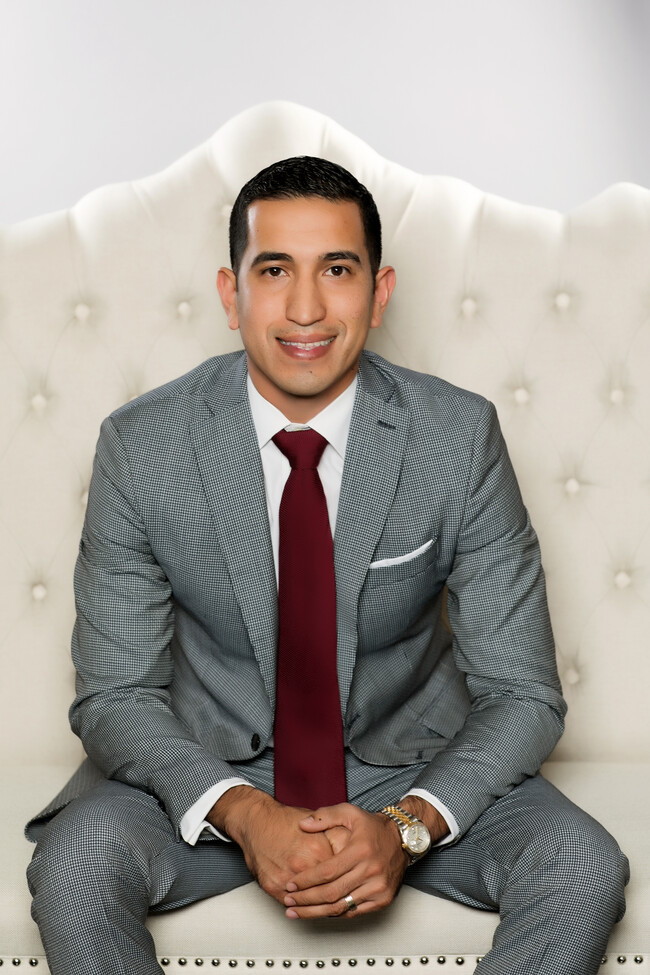 Agent Photo
