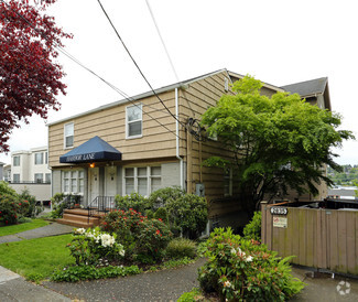 2833 NW 56th St, Seattle, WA 98107