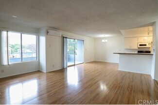 642 N West Knoll Dr, West Hollywood, CA 90069
