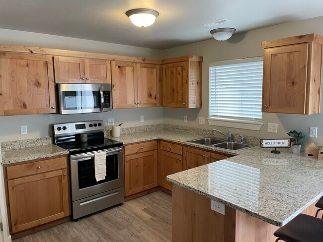 2001 Lawrence Ln unit 503, Blackfoot, ID 83221 - photo 6