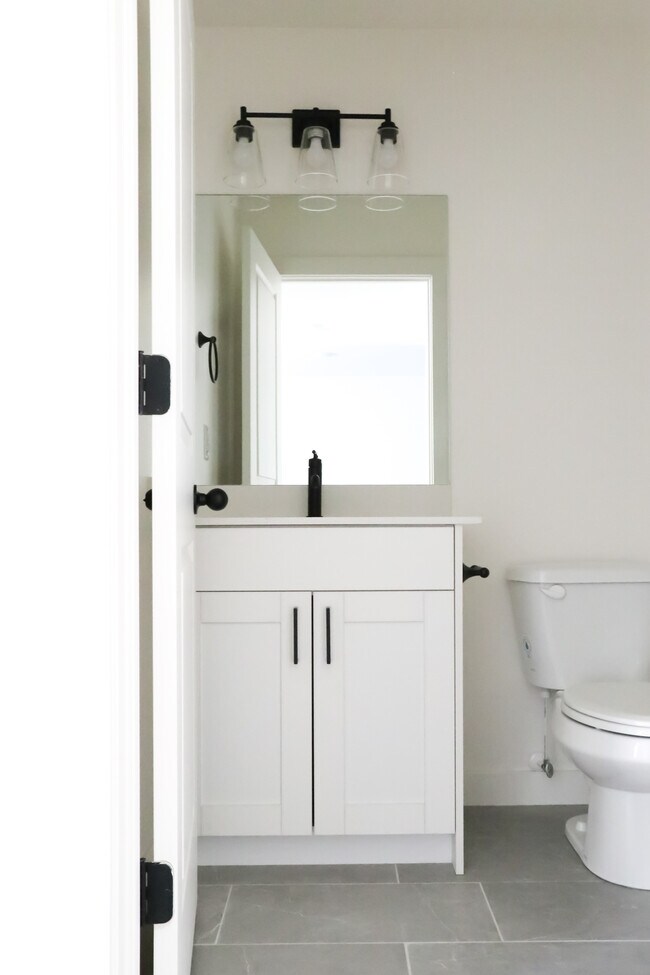 182 S Bushnell Way, Clearfield, UT 84015 - photo 6