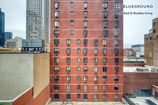 520 W 43rd St unit FL7-ID742, New York, NY 10036 - photo 5