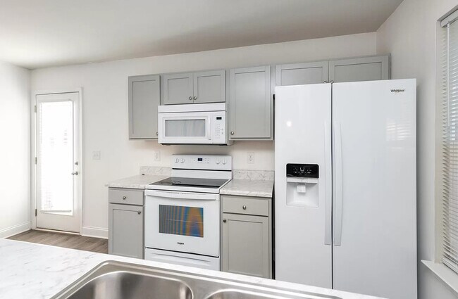 5 Dyer St unit A, Greenville, SC 29611 - photo 6