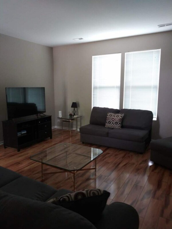 481 Metropolitan St, Aurora, IL 60502 - photo 3