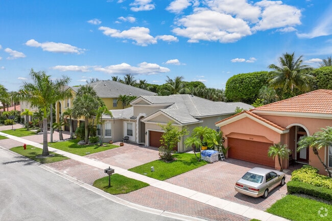 Modern single family homes lining up in the streets of Olympia neighborhood.