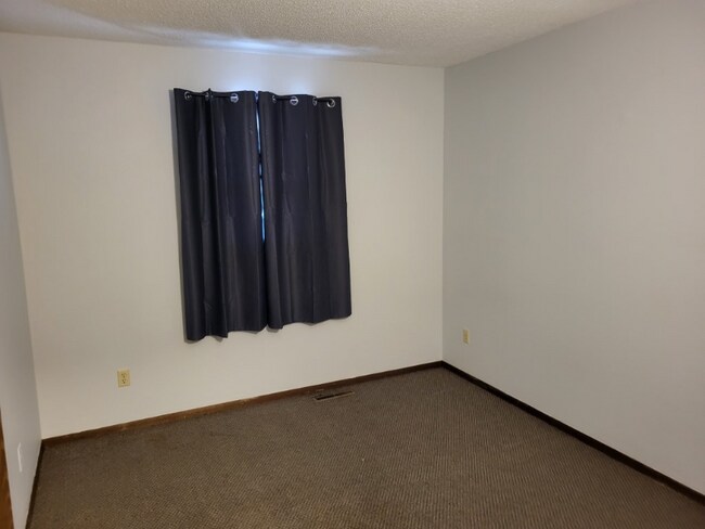 17 2nd Ave unit 9, Melbourne, IA 50162 - photo 6