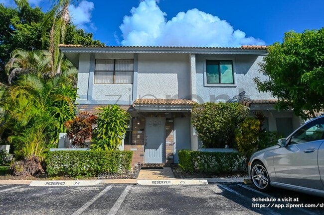 9761 Riverside Dr, Coral Springs, FL 33071 - photo 2
