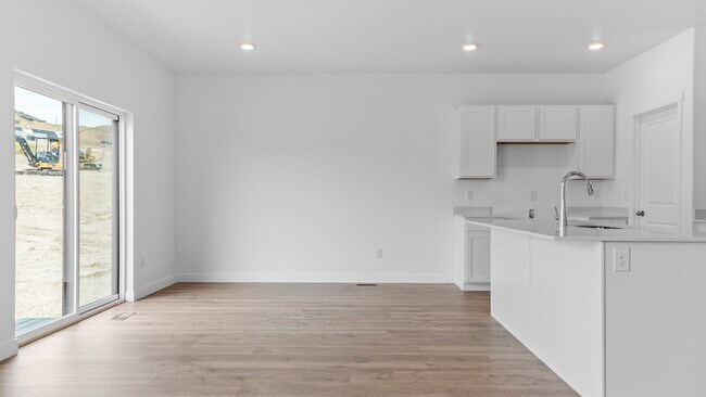 281 E Levengrove Dr, Lehi, UT 84048 - photo 7