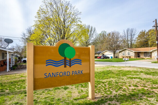 Entry sign welcomes visitors to Sanford Park in the Parkcrest neighborhood.