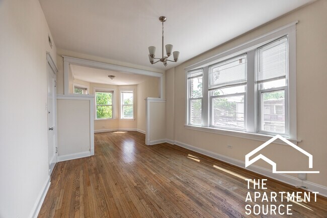 2816 N Troy St unit 2F, Chicago, IL 60618 - photo 2