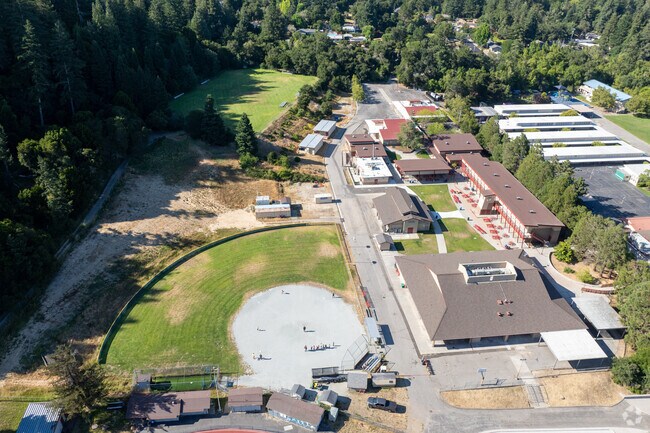 San Lorenzo Valley Middle School in Felton prepares students with strong academics and hands-on electives like coding, design, and media arts.