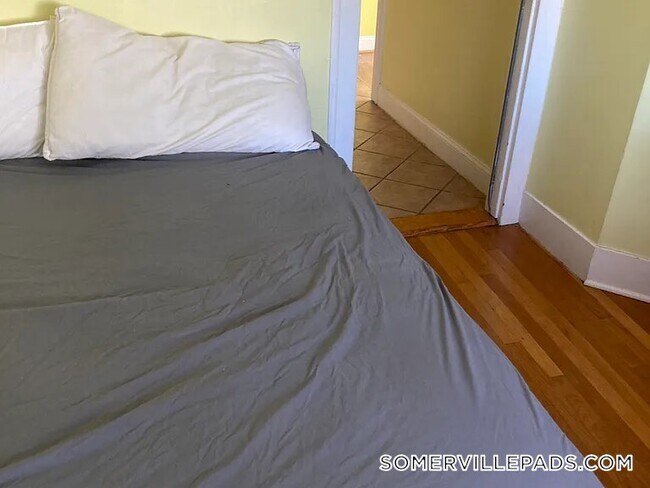 27R Albion St unit 2, Somerville, MA 02143 - photo 3