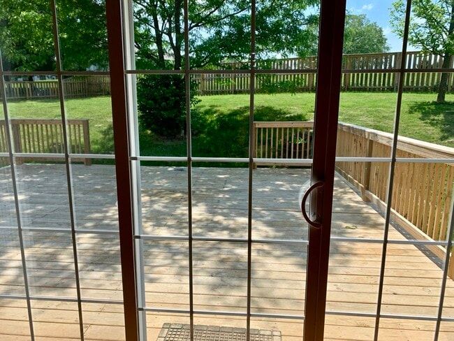 1209 W Aspen Ct unit 1209 Asoen, Bloomington, IN 47404 - photo 3