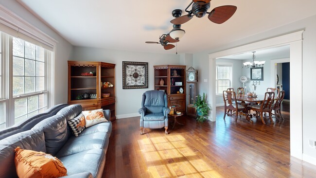 8314 Mill Pointe Ct unit 28, Goodrich, MI 48438 - photo 2