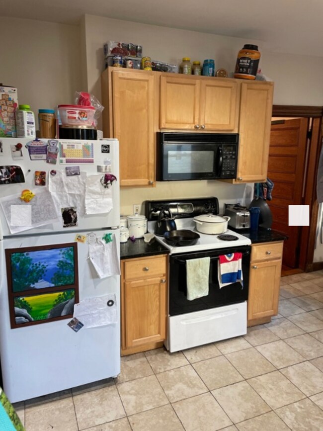 142 Calumet St Unit A22, Boston, MA 02120