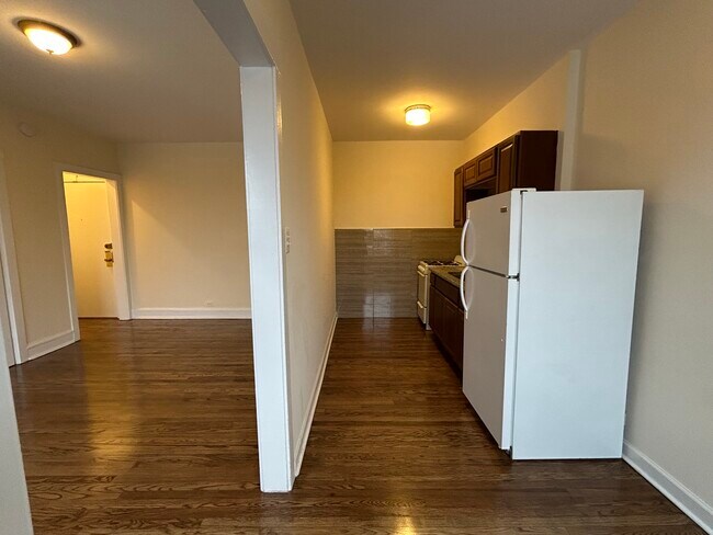 2714 N Milwaukee Ave unit 314, Chicago, IL 60647 - photo 2