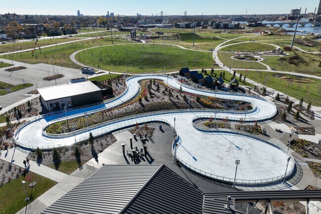 The Ribbon in Downtown Toledo offers ice skating in the winter, and rollerskating in the summer.