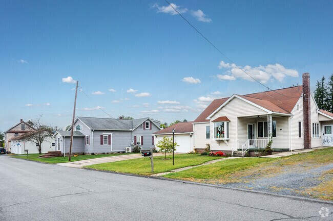 East Carroll locals keep their lawns manicured and clean.