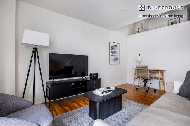 123 E 54th St unit FL4-ID1254, New York, NY 10022 - photo 3