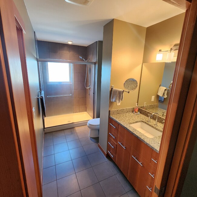 606 Cascade Ave, Hood River, OR 97031 - photo 5