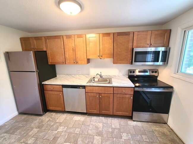 121 Great Rd, Acton, MA 01720 - photo 2