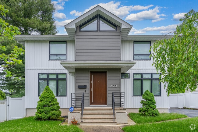 New construction adds housing variety in South Hackensack.